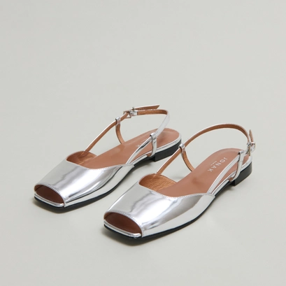 Ballerines &agrave; bouts ouverts in silver mirror leather | dordogne