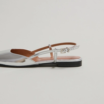 Ballerines &agrave; bouts ouverts in silver mirror leather | dordogne