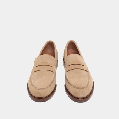 Mocassins &agrave; bouts ronds in beige suede | dracula