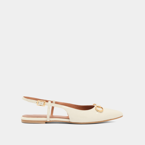 Ballerines slingbacks &agrave; bouts pointus et mors dor&eacute;s in ecru shiny leather | DEDICACE