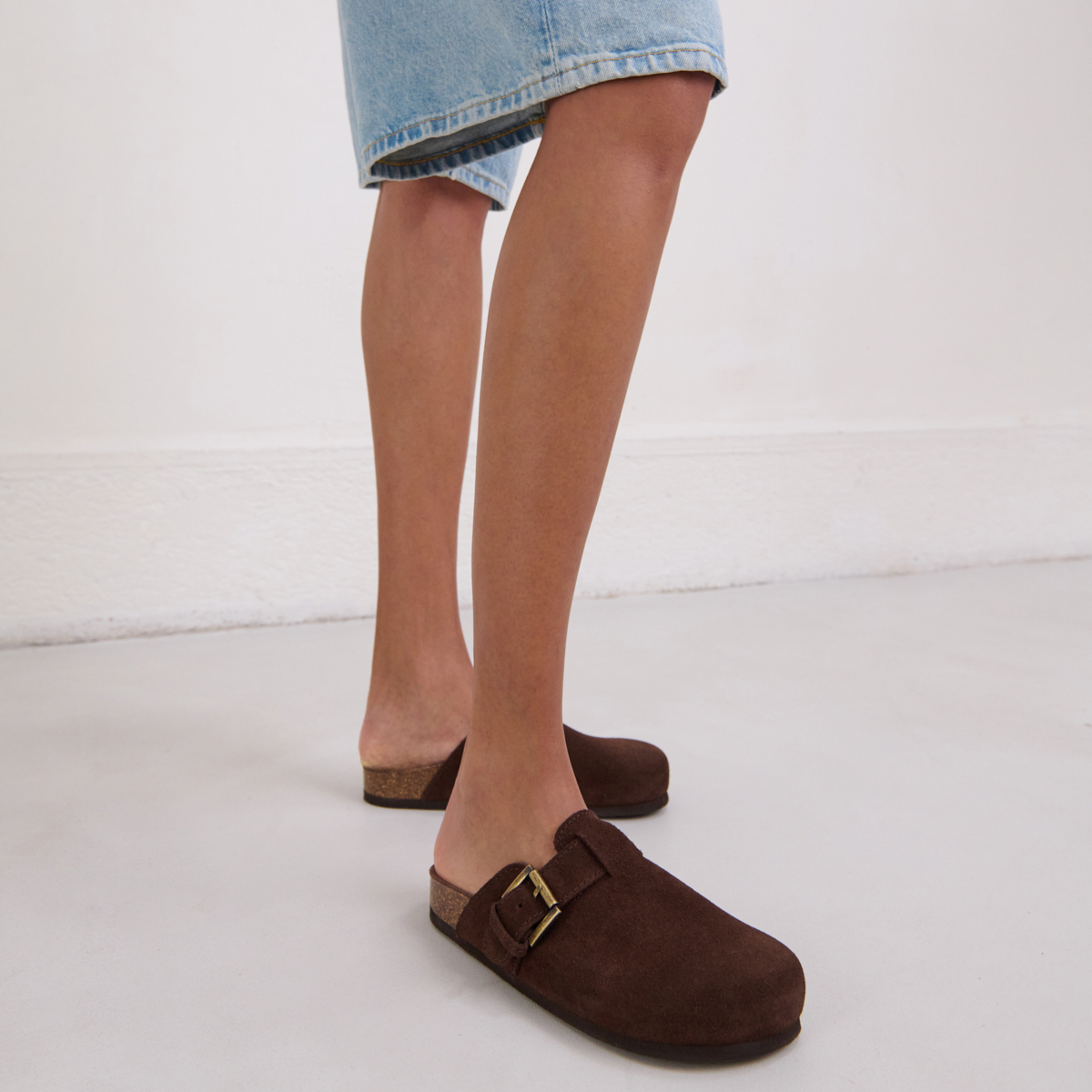 Mules &agrave; boucles brown