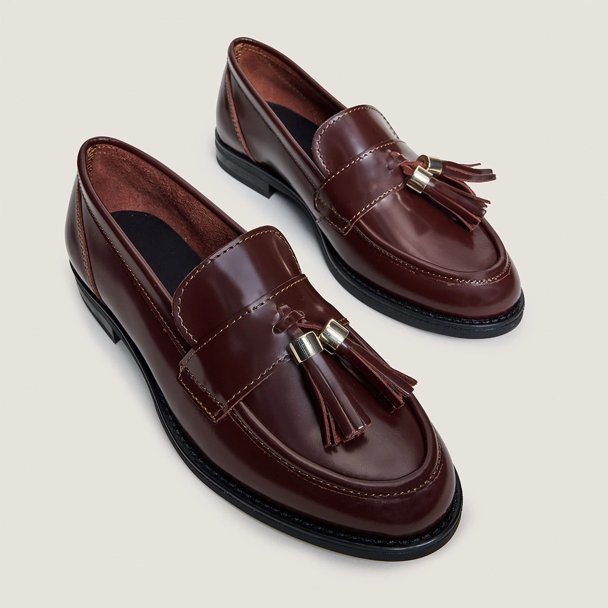 Tassel Loafers in shiny brown leather | NELLOU