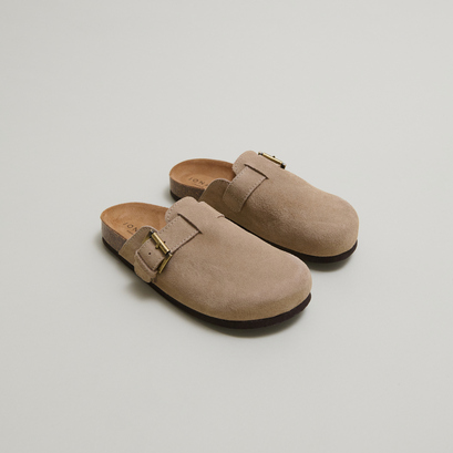 Mules &agrave; boucles in taupe crust | munch
