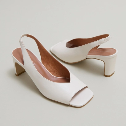 Slingback pumps in ecru leather | dicton
