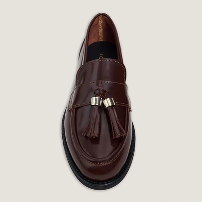 Tassel loafers in shiny brown leather | nellou