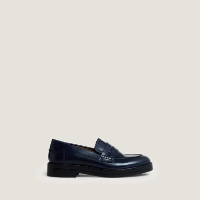 Loafers with round toe in blue leather | mirna