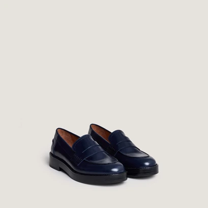Loafers with round toe in blue leather | mirna