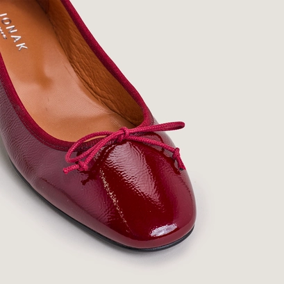 Ballet flats with heels in pleated patent leather | dadou