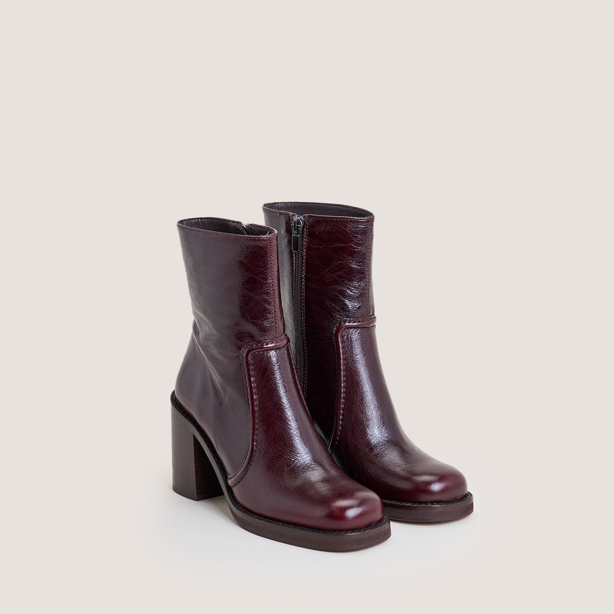 Bottines &agrave; talons hauts et plateformes dark brown