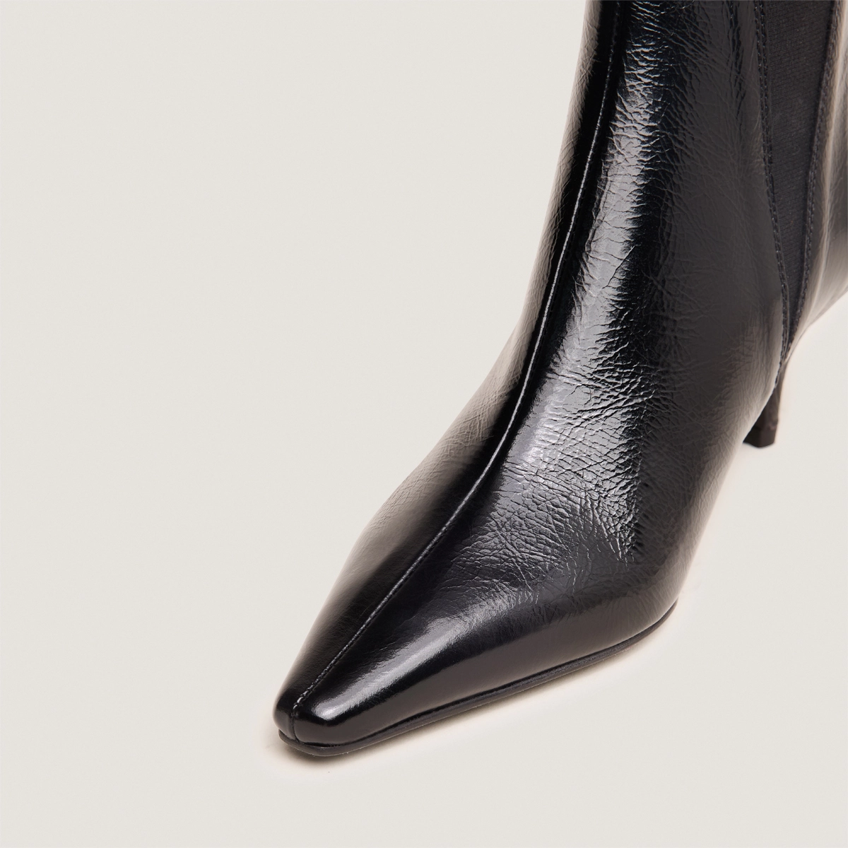 Pointed-toe stiletto-heel ankle boots in black shiny leather | BORGIA