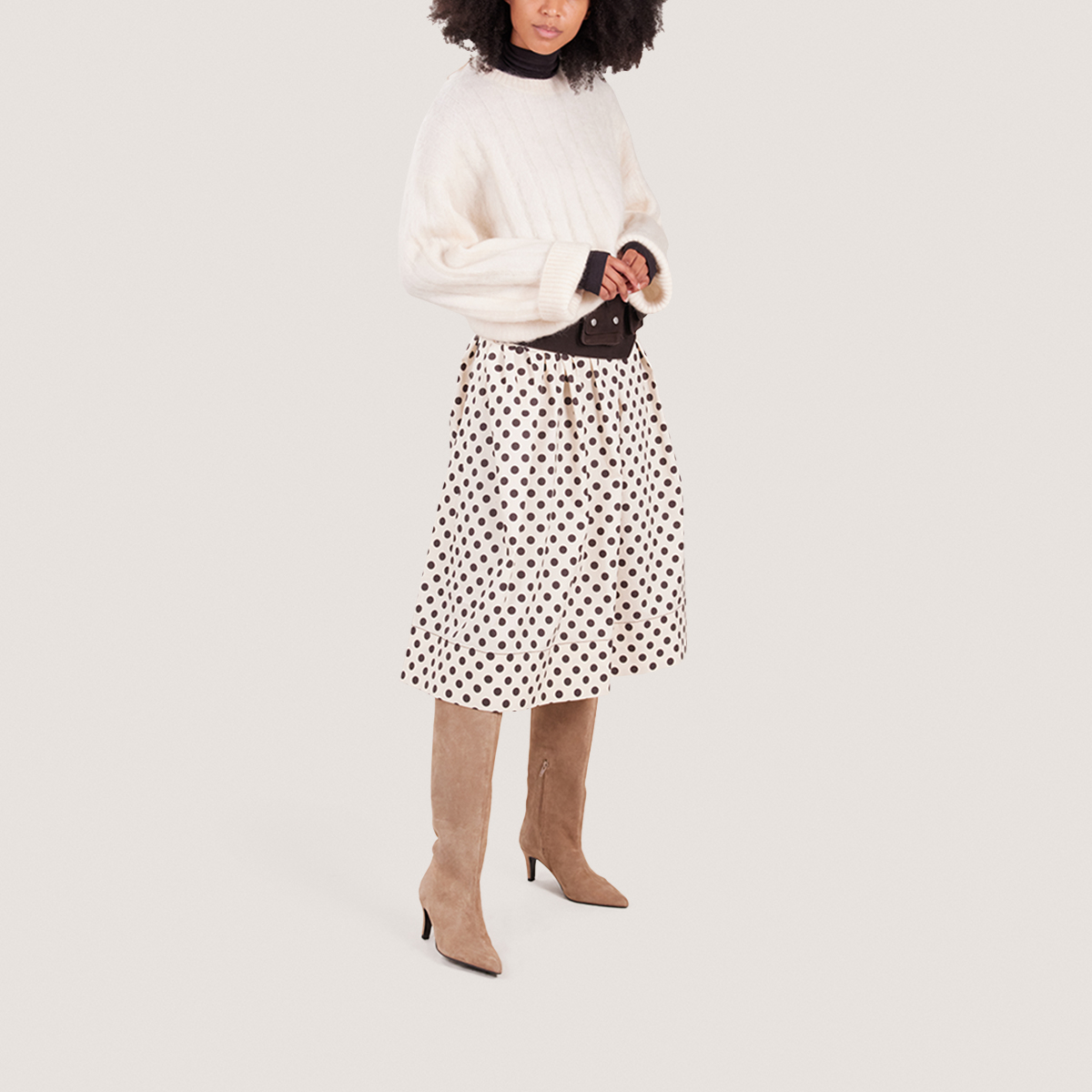 Bottes &agrave; talons et bouts pointus taupe