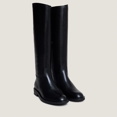 Bottes &agrave; bouts ronds in black leather | cathy