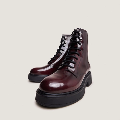 Boots &agrave; lacets in burgundy patinated leather | doscar