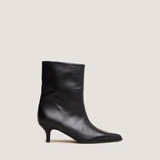 Bottines &agrave; petits talons fins et bouts pointus black