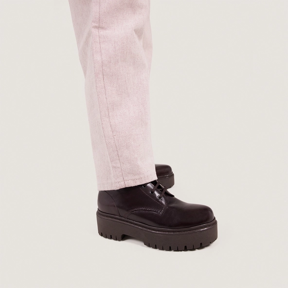 Lace-up boots in dark brown leather | ROBBO