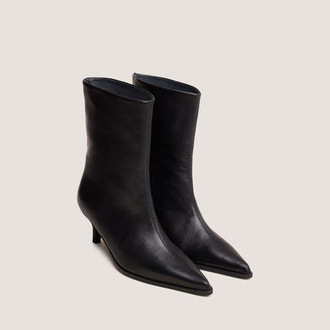 Bottines &agrave; petits talons fins et bouts pointus black