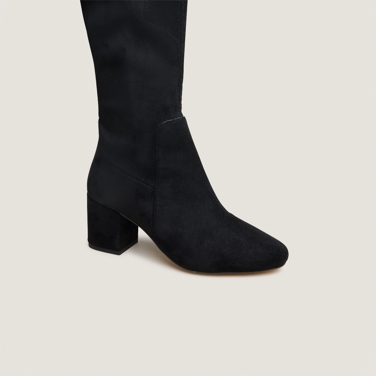 Cuissardes à petits talons in black stretch and velvet | MIA