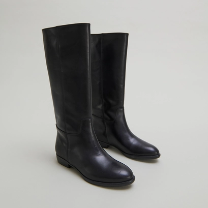 Bottes plates in black leather | 1137