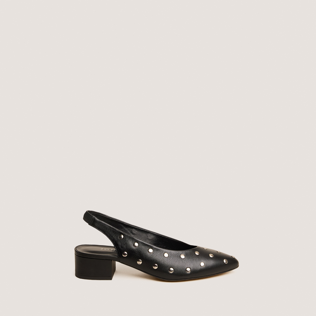 Ballerines &agrave; bouts pointus et rivets black