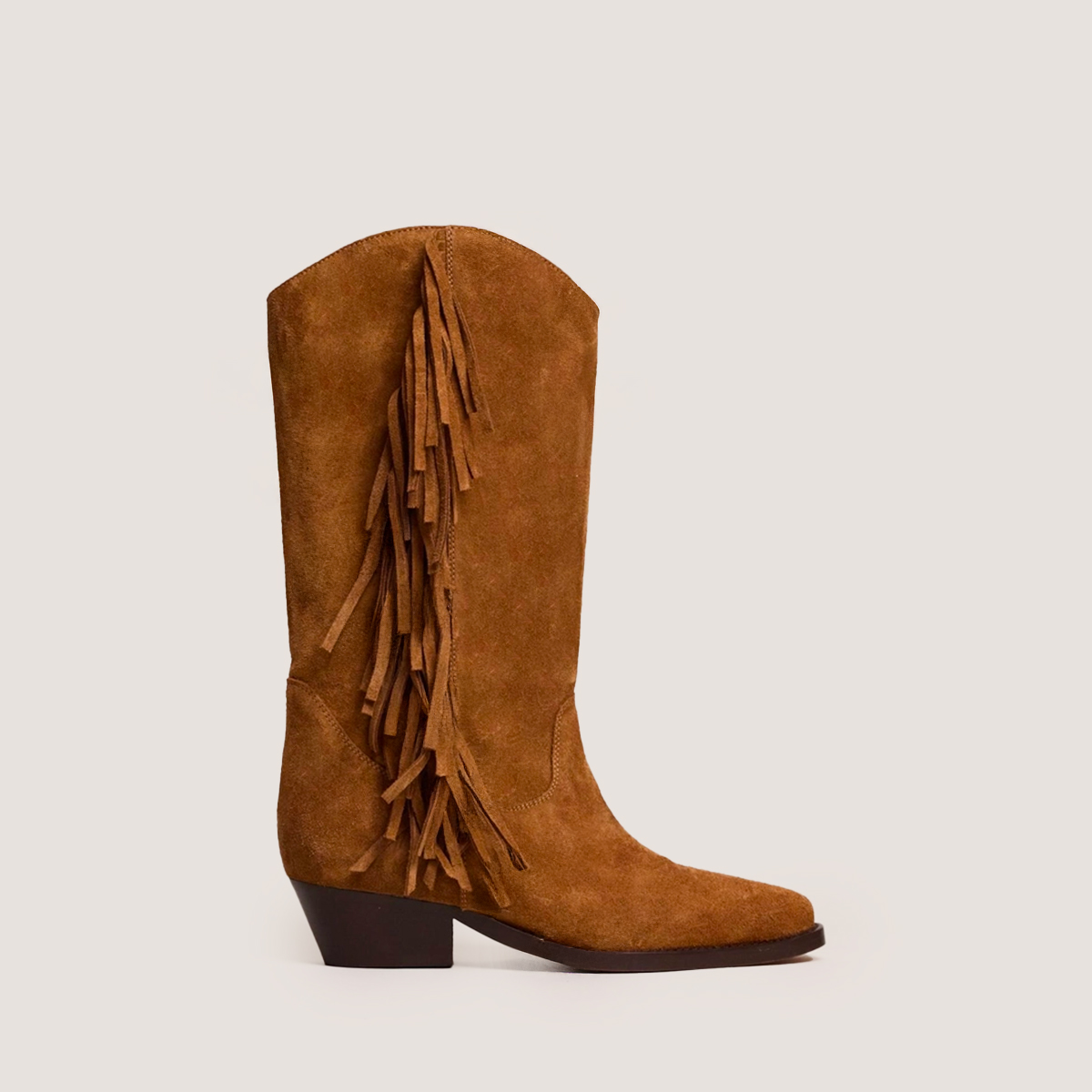 Bottes &agrave; franges et talons biseaut&eacute;s cognac