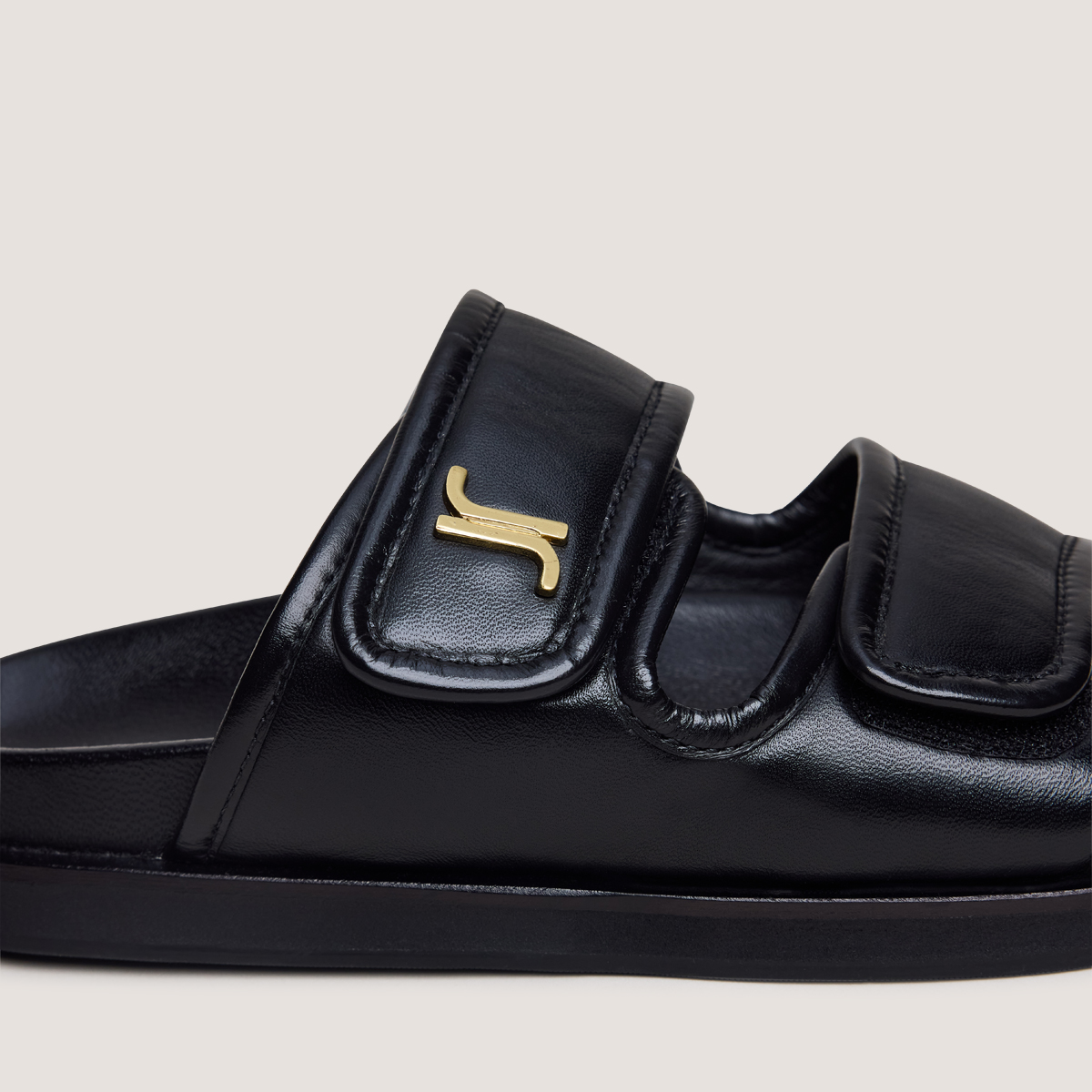 Mules &agrave; monogrammes black