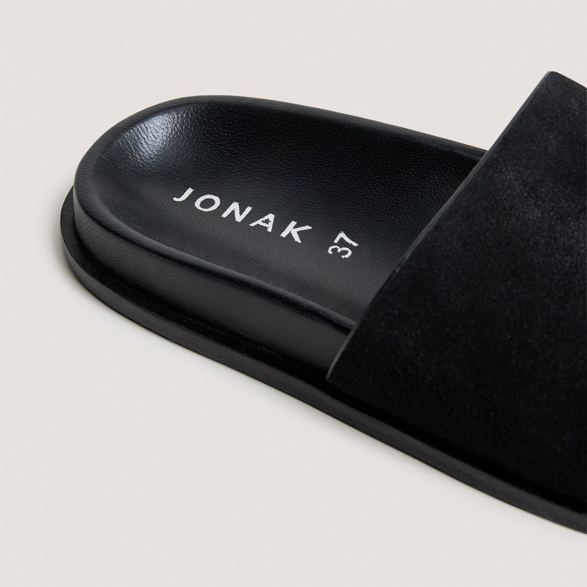 Mules plates black