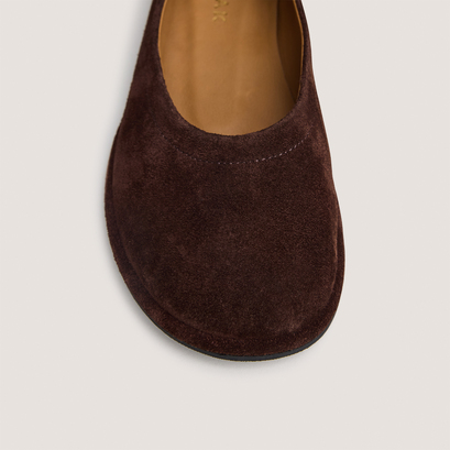Ballerines &agrave; bouts ronds in brown suede | janice