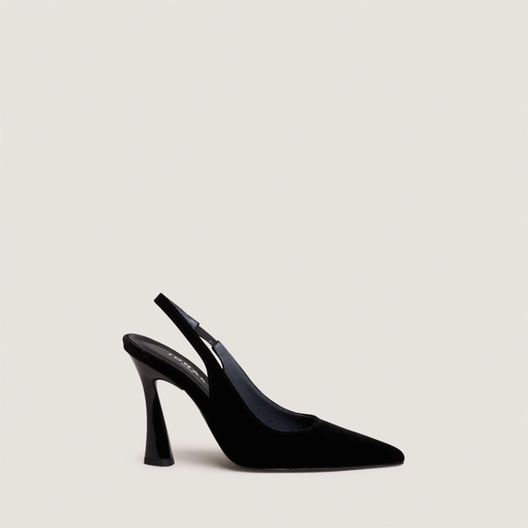 Pointed-Toe Slingback Pumps in black velvet | DRESSY