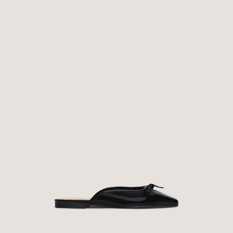 Mules lac&eacute;es black