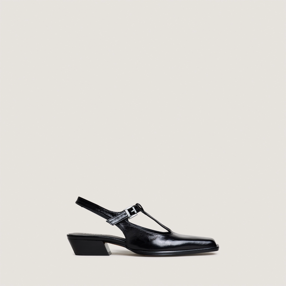 Salomés à bouts arrières ouverts in black distressed leather | BAIE