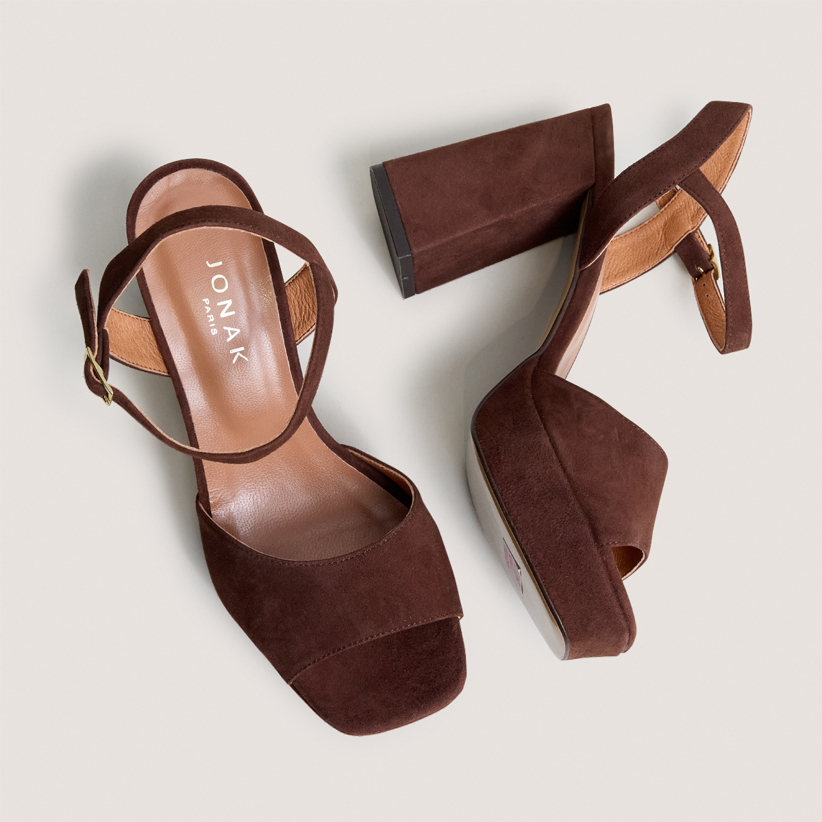 Sandales &agrave; talons hauts et bouts ouverts brown