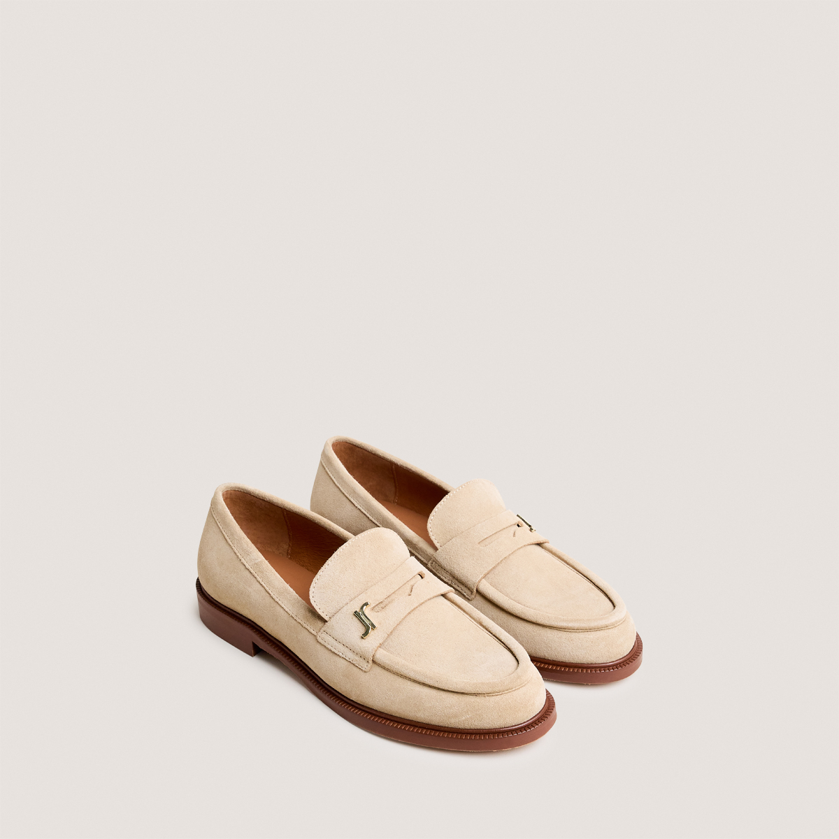 Mocassins &agrave; bouts ronds et monogrammes sable
