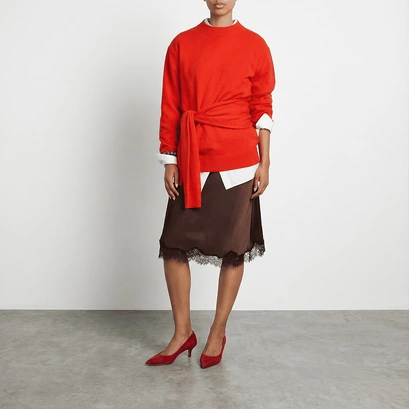 Escarpins &agrave; bouts pointus in berry red suede | debrief