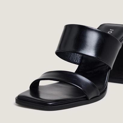 Mules &agrave; talons et doubles lani&egrave;res in black leather | BRITNEY