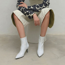 Bottines &agrave; talons fins white