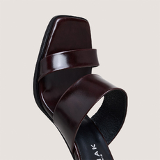 Mules &agrave; talons et doubles lani&egrave;res dark brown