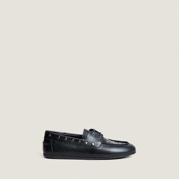 Mocassins &agrave; rivets et lacets in black leather | LENA