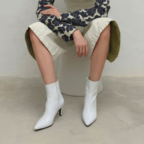 Bottines &agrave; talons fins white