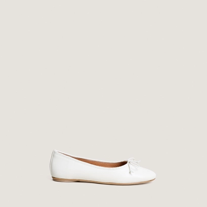 Lace-up ballet flats in ecru leather | dallette