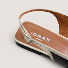 Ballerines slingbacks &agrave; bouts pointus black/off-white