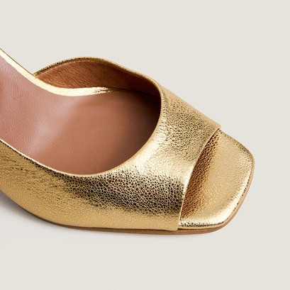 Escarpins slingbacks &agrave; talons hauts in gold crackled leather | dira
