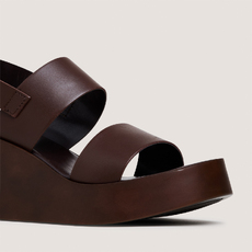 Sandales compens&eacute;es &agrave; brides larges dark brown