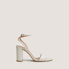 Sandales &agrave; talons hauts et brides chevilles ecru