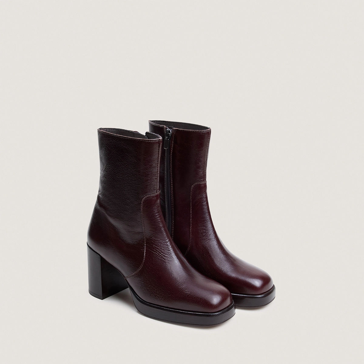 Platform ankle boots with square toes in chocolate aged leather | BOOM