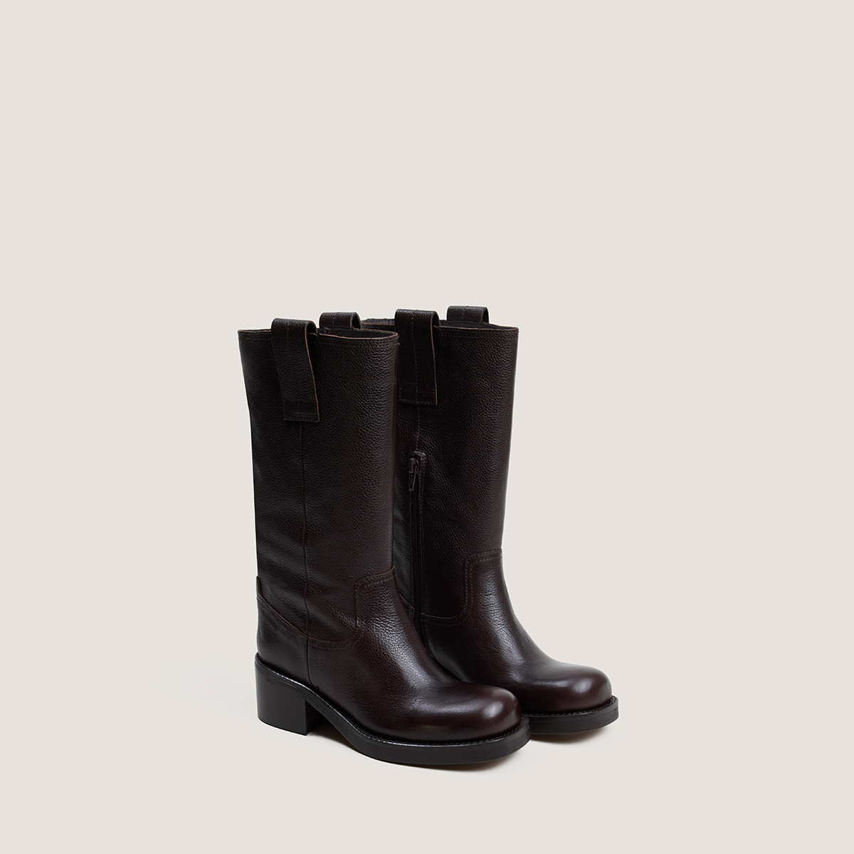 Riding boots in dark brown grained leather | BICHETTE