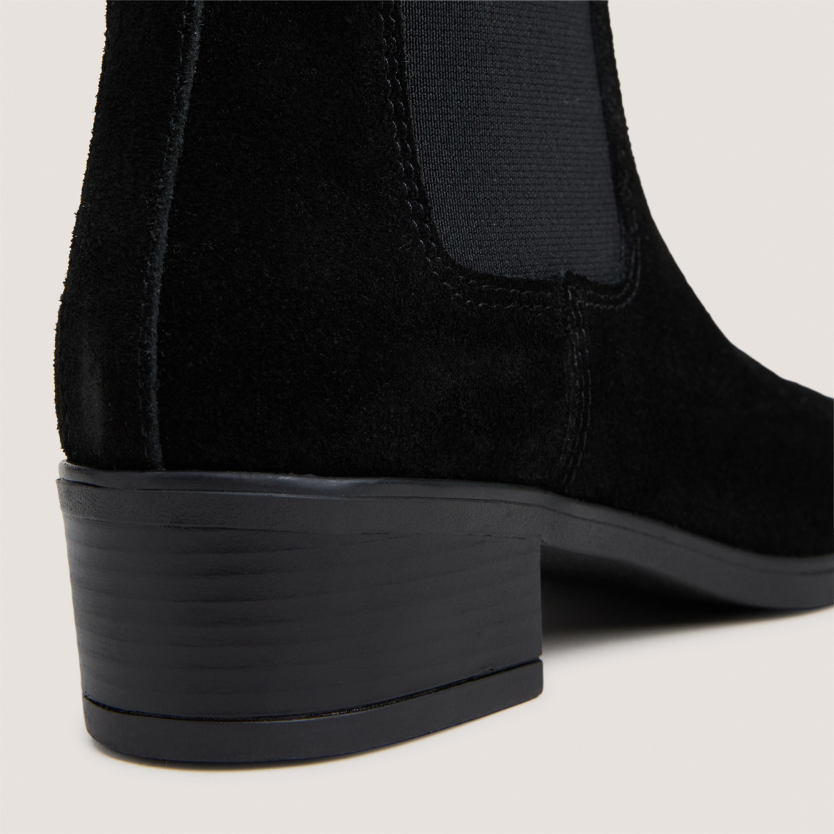 Pointed-toe chelsea low boots black