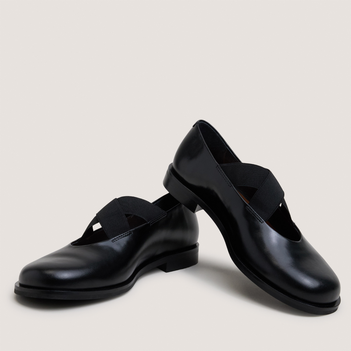 Ballet flats with elastic-strap black