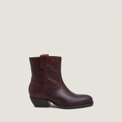 Round-toe ankle boots with a bevelled heel in brown grained leather | terra