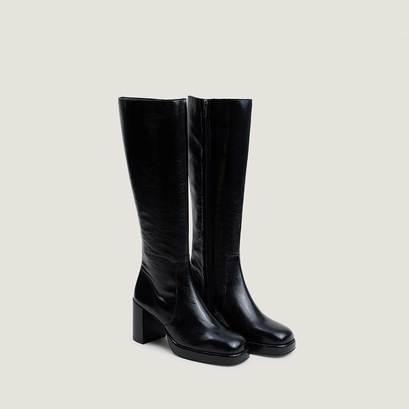 Platform boots in black aged leather | bam
