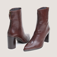 Back-zip ankle boots brown